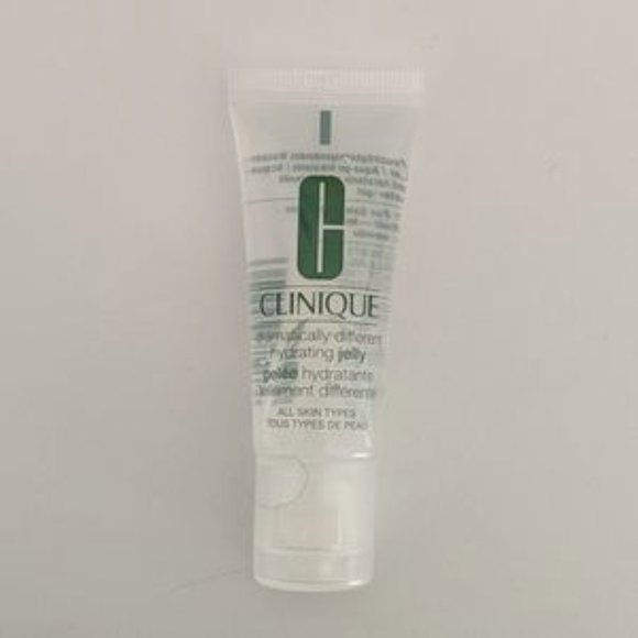 Clinique Dramatically Different Hydrating … - Picture 2 of 5